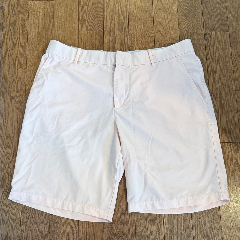 Nike Men's Soft Peach Flat Front Golf Shorts | Size 38 | smoke free home